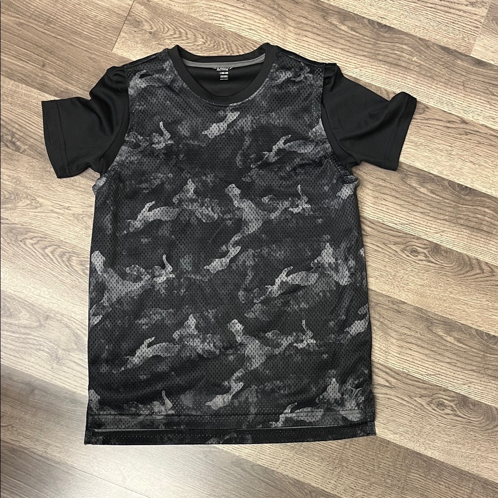 Old Navy Boy’s 10-12 L Black Camouflage shirt